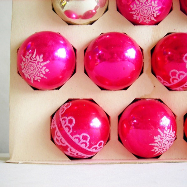 Vintage Mercury Glass Glitter Coby American Made Christmas Ornaments in Reds, Pinks, and Silver with Snowflakes and Art Deco Scallops