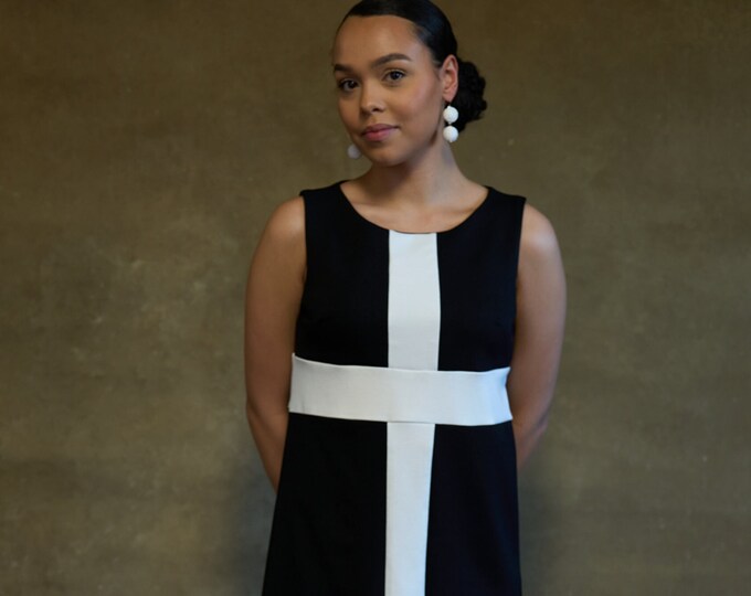 12964 Black Monochrome Shift Dress