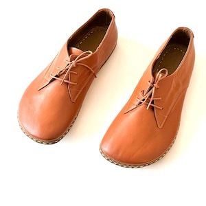 Damskie buty typu Oxford z szerokimi noskami i szerokimi noskami – matowy brąz