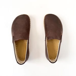 Mocassins en cuir marron amer, chaussures pieds nus en cuivre pour femmes image 3