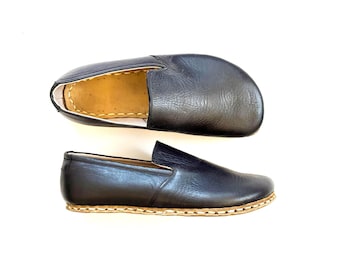 Handmade Leather Womens Grounding Moccasins: Barefoot Ballet Flats - Black