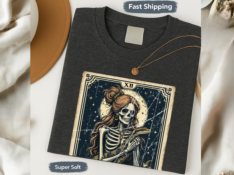 Ball Python Mom Tarot TShirt, Python Lover Tee, Gothic Skeleton Python Shirt, Cool Ball Python Shirt, Unique Gift for Python Owners afbeelding 11
