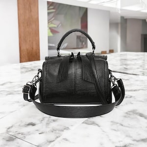 Handgefertigte Retro Schultertasche aus PU-Leder | Elegante Handtasche mit großer Kapazität für Arbeit und Besorgungen | Durchdachtes Geschenk für modische Frauen