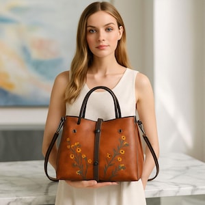 Handgefertigte Echtleder Retro Umhängetasche | Vintage Embossed Crossbody Bag für Frauen | Perfektes Geschenk für Sie