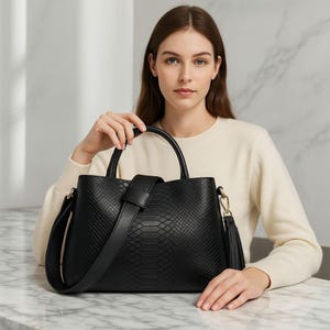 Handgefertigte Echtleder Bucket Bag | Ausgefallenes Rindleder Luxus in Bordeaux | Schicke Alltags-Umhängetasche | Perfektes Geschenk für besondere Anlässe