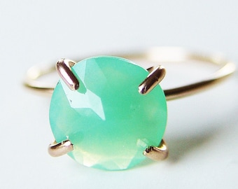 Green Chrysoprase Gold Ring OOAK