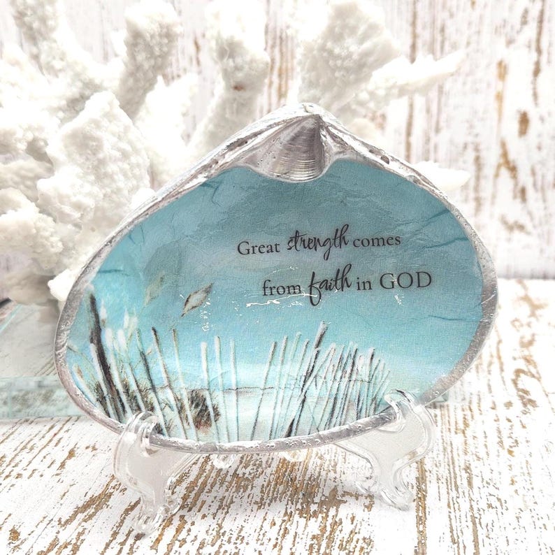 Coquillage de plage inspirant, cadeau de versets bibliques côtiers, cadeau d'encouragement aux chrétiens pour le rétablissement, une grande force vient de la foi en Dieu With Display Stand