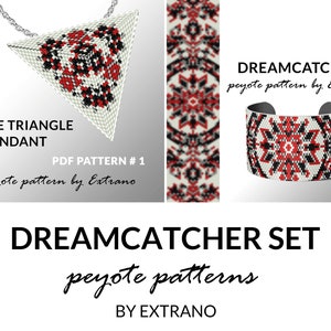 Puede incluir: Un conjunto de patrones de abalorios de punto de peyote para un colgante triangular y una pulsera. El patrón presenta un diseño geométrico con abalorios rojos, negros y blancos. El título "Dreamcatcher Set" y "peyote patterns by Extrano" están incluidos en la imagen.