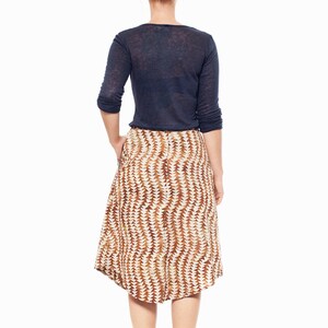 PROMO : Drawstring midi skirt rust printed cotton for woman. Side pockets. Front detail. Zip. Unlined. Summer. Triangle pattern. image 2