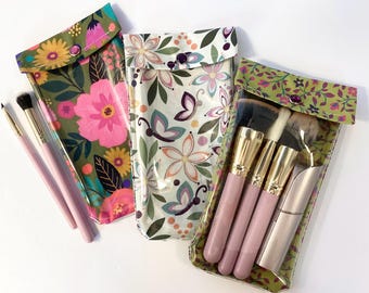 Estuche transparente floral de 4 x 8 para brochas de maquillaje, viajes, estudiantes de cosmetología, artistas, damas de honor, despedidas de soltera, estuche para lápices EpiPen