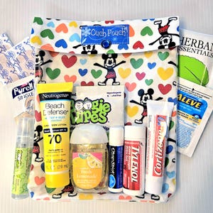 Borsa organizer da viaggio trasparente con motivo Topolino / Cuori 6x8 Ouch Pouch, borsa per il parco, pronto soccorso, forniture mediche, estensore per pesci Disneyland Park Cruise