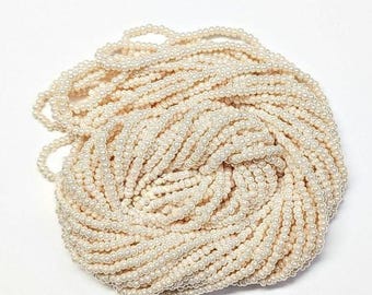 11/0 Czech Rocaille Seed Beads - Ballet Pink Shimmer, Pearl Eggshell