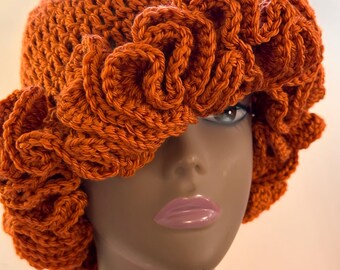 Handgemaakte gehaakte emmerhoed met ruches: persimmon acrylrand