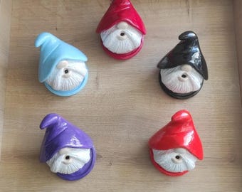 Porta-incenso artesanal em concreto em formato de gnomo, peça decorativa para casa, queimador de aromaterapia.