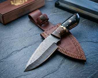 Curated-Mechanical Damascus Steel Sculpture | Gilded-Frontier 2026 Signature Geometric Art