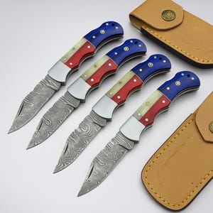 Set di coltelli pieghevoli in acciaio Damasco con bandiera del Texas: regalo fatto a mano per gli sposi