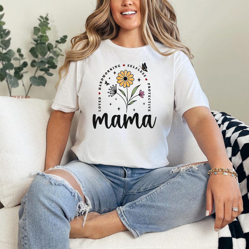 以下が含まれることがあります： 花柄のデザインと「mama」という文字が、