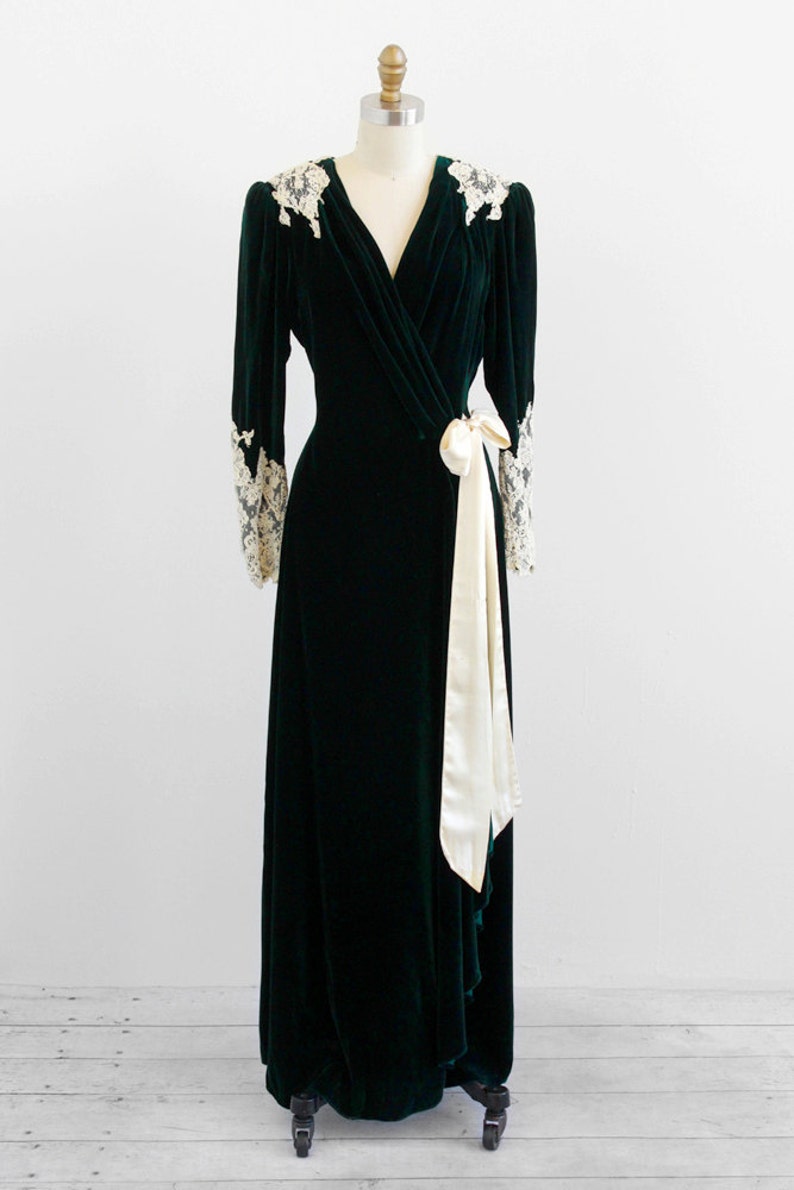 Vintage 1930s robe / green velvet bathrobe / 30s look Etsy