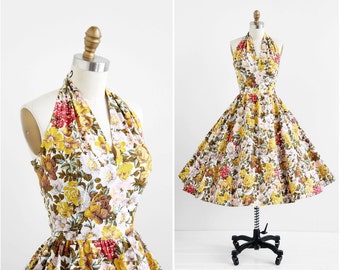 vintage 1950s dress / 50s dress / Floral Print Cotton Marilyn Monroe Bombshell Halter Dress