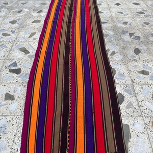Alfombra Kilim hecha a mano, larga y acogedora, estilo tribal, para pasillo, fina, suave y estrecha, en multicolor claro. 78 cm x 32 cm