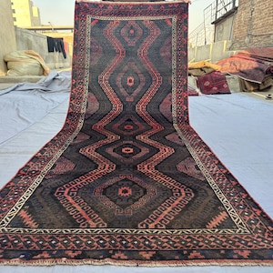 Tapete antigo Zanjeer Gul para corredor, tingido naturalmente, antigo tapete Sestan feito à mão, espetacular, vintage, de pelo alto e desbotado, raro.