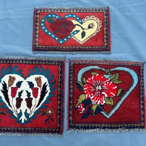 Set liefdeshuwelijk cadeautapijten, tapijten met plantaardige kleurstoffen, wolgeweven tapijten, fantastische decoratieve handgemaakte minitapijten, kleine stukjes liefdesbloemhart.