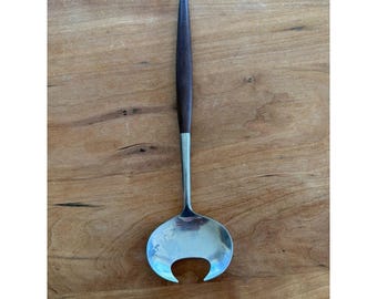 Amerikaanse Tempo, moderne roestvrijstalen serveerlepel uit het midden van de eeuw met houten handvat, Japan