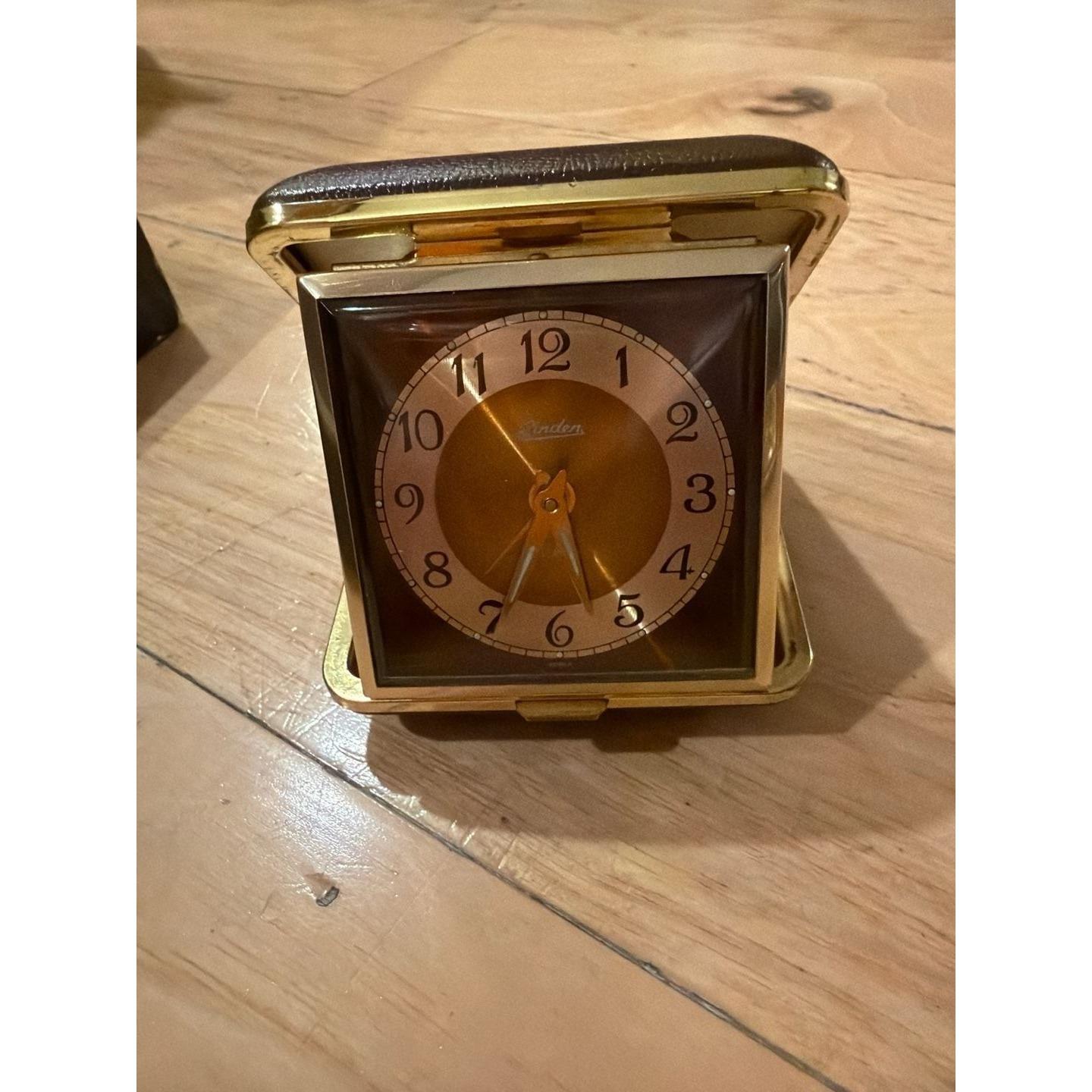 LINDEN ALARM CLOCK　目覚まし時計　置き時計　レトロ Linden alarm clock - Etsy 日本