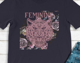Feminine Tiger T-shirt, feministische Shirt, Frauen Grafik Baum, Geschenk für sie, Blumen T-shirt, Frauen T-shirt, bequeme T-shirt, weiche Grafik t-Shirt