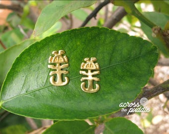 Precolumbian Feline 0.78" Earrings - 24k Gold Plated - Tolima - Museum Reproduction