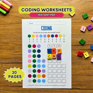 Peut inclure: Une feuille de travail de codage avec le titre "CODING WORKSHEETS" et le texte "Décodez et écrivez les mots codés." Des marqueurs colorés et des blocs de lettres sont éparpillés autour de la feuille de travail. La feuille de travail a le texte "20 PAGES".