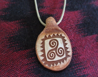 Earth Spiral mujeres símbolo cerámica colgante collar