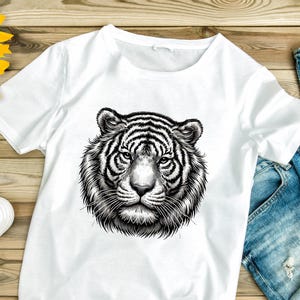 Tiger Wildtiere Unisex T-Shirt, Tierliebhaber Geschenk, Majestätische Katzen Shirt, Natur Dschungel Top, Raubkatzen Bekleidung, Raubtier Jäger Kleidung