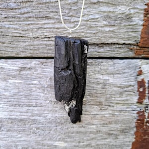 Ráiteas Airgid - Irish bog oak with fine silver leaf