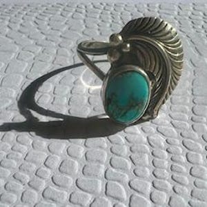 【美品❗️】 Jimmy Yazzie ターコイズ ナバホ族 ペンダント leaf 美品❗️】 Jimmy Yazzie ターコイズ ナバホ族 ペンダント leaf