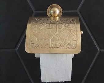 Toalettpappershållare i olackerad mässing med lock | Handgjord marockansk graverad badrumsaccessoar | Antikguld väggmonterad pappersrullehållare