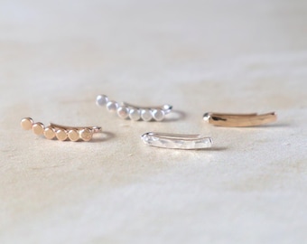 Mini pendientes trepadores, pendientes de plata de ley, pendientes trepadores martillados rellenos de oro de 14 k, pendientes trepadores de oro