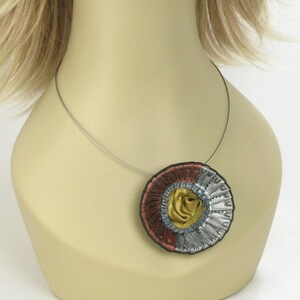 Avant Garde Statement Ketting, Groot Koper, Zilver en Goud Moderne Kunst Sieraden, Unieke Maximalist Sieraden Cadeau voor vrouw verjaardag afbeelding 6