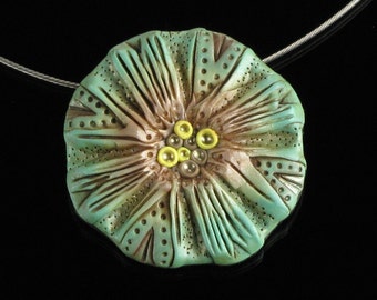Rustieke Bloem Statement Ketting & Broche Duo, Unieke Clay Art Hanger, Handgemaakte Natuur Sieraden Verjaardag of Moederdag Cadeau voor Vrouwen