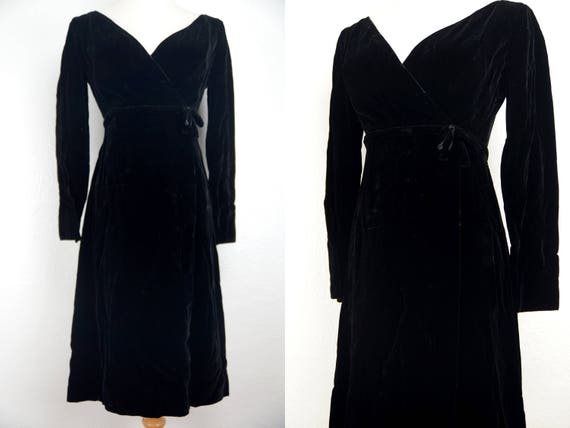 Black Velvet Mod Dress Long Sleeve A line Knee Le… - image 1