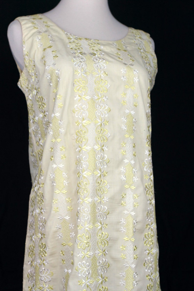 1960s Yellow Eyelet Embroidered Shift Dress Sleeveless Small Medium Mod image 3