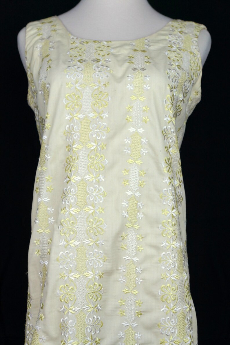 1960s Yellow Eyelet Embroidered Shift Dress Sleeveless Small Medium Mod image 2