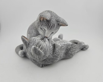 Vintage Stone Finish Cat Couple Figurine Kissing Kittens Gray Ceramic Statue CC