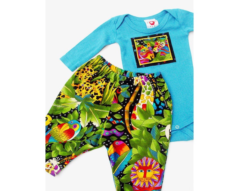 Jungle Animal Zebra Pals Infant Bodysuit & Comfy Flannel Pant Colorful Boy Outfit, Warm Gender Neutral Baby Clothes, Unisex Baby Shower Gift Bild 1