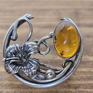 Vintage Baltic Amber Brooch: Floral .925 Sterling Silver Pin