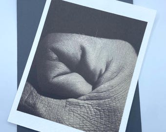 Biglietto di auguri - Mano arricciata - Interno vuoto