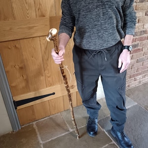 Handgefertigter walisischer Gehstock, einteiliger Knopfstock 108 cm lang