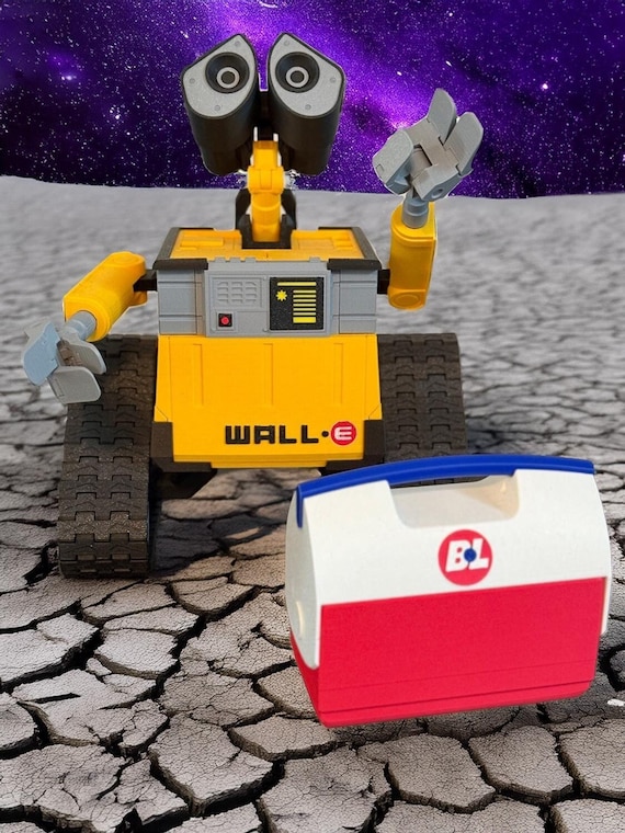 3D Printed WALL-E Model: Poseable Pixar Robot With Moving Treads