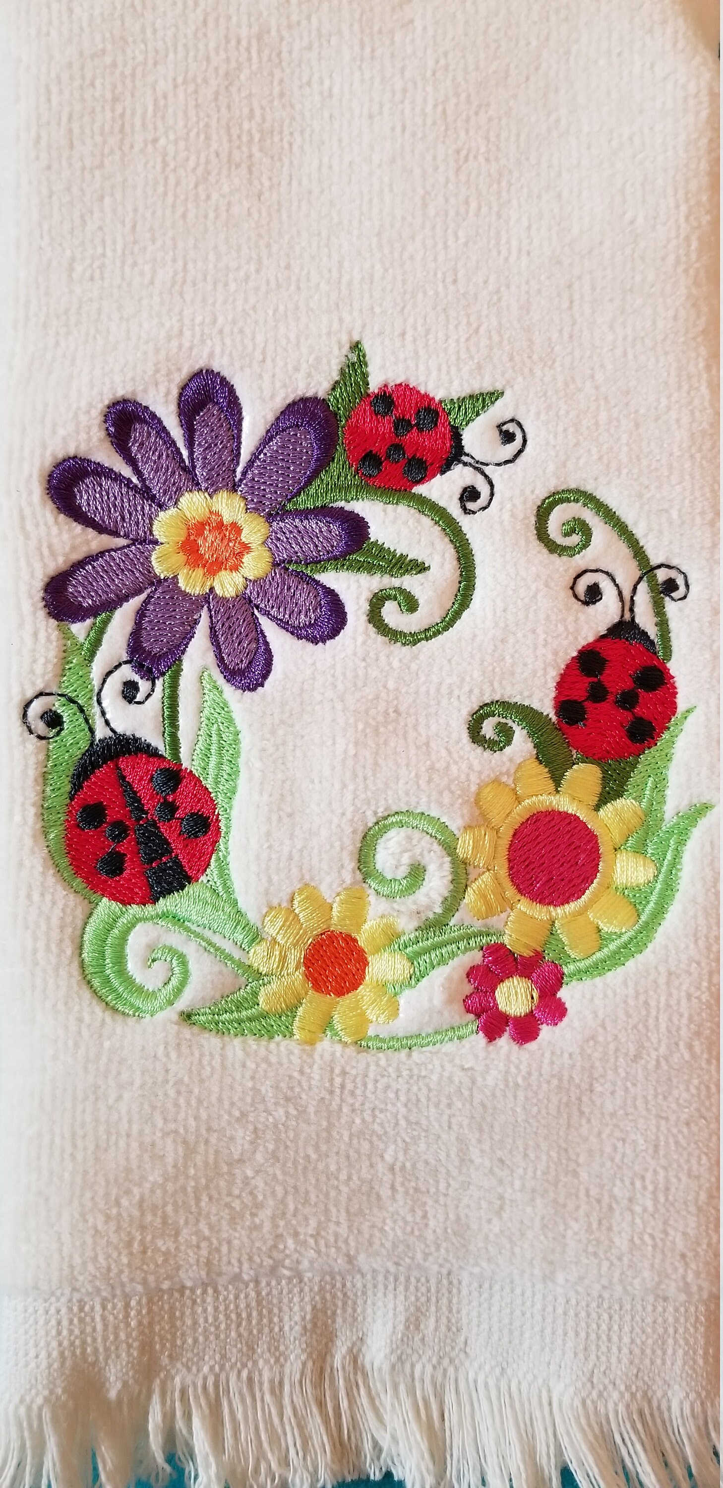 Ko Olina メッシュタオル 黒 てんとう虫刺繍 刺繍入りてんとう虫の花タオル：春の装飾 - Etsy 日本