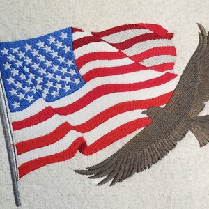 Broderad handduk med amerikansk flagga och örn - 4 juli-dekoration